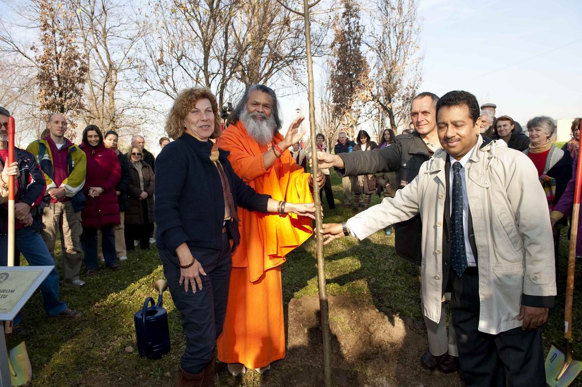 2010_11_26_Planting_of_Peace_Tree_in_Belgrade_D7A1677_web